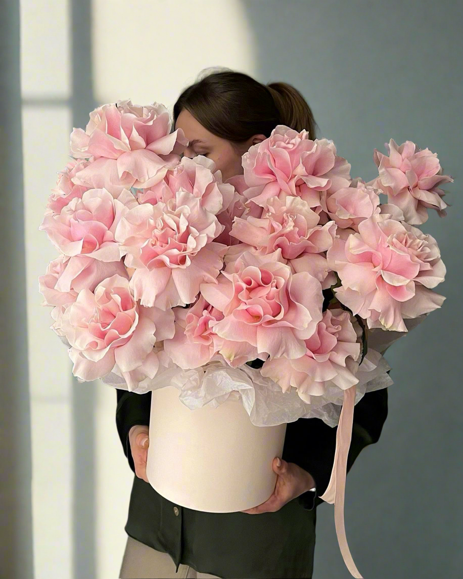 «Soft Romance» French pink roses