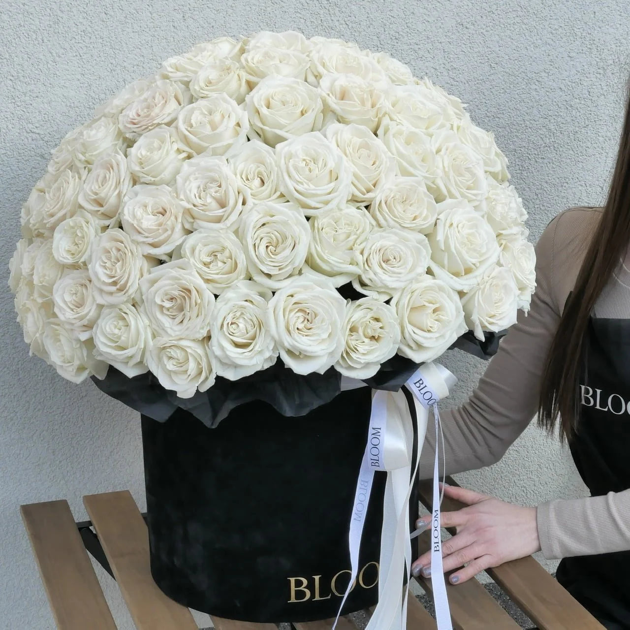 «White roses» box