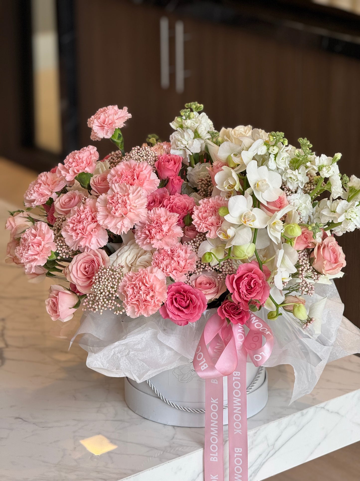 «Barbie» roses, orchids, carnation, lisuanthus
