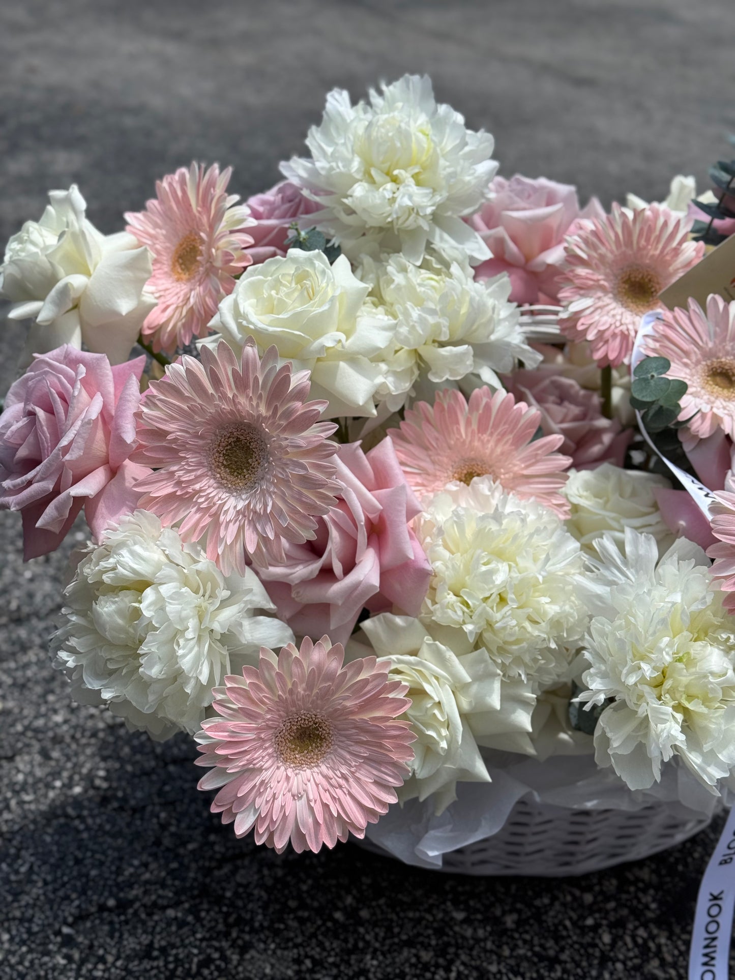 Flower basket «Pink lady» herbera, roses, peony
