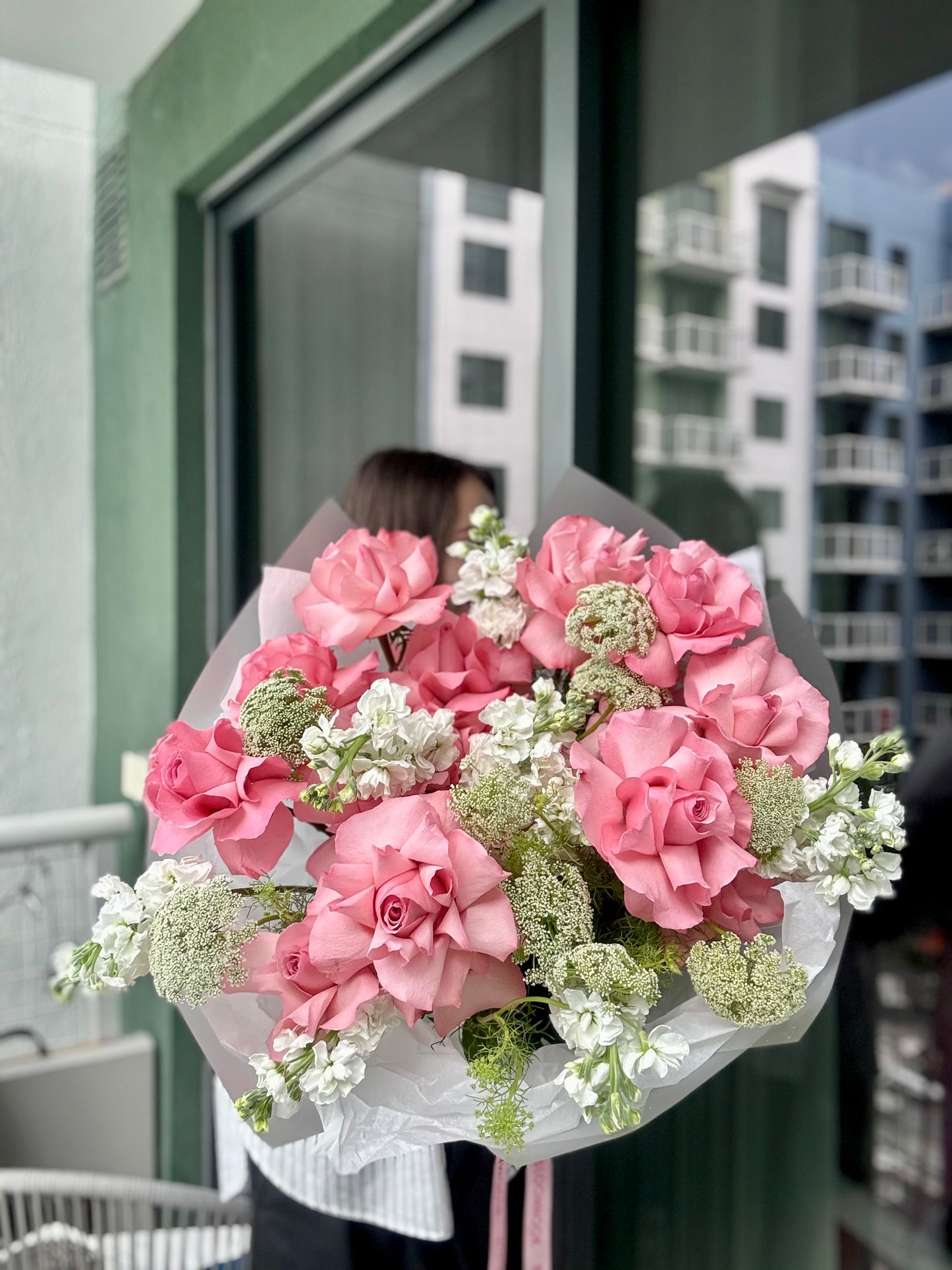«Pink Queen» pink French roses, stock, green crown