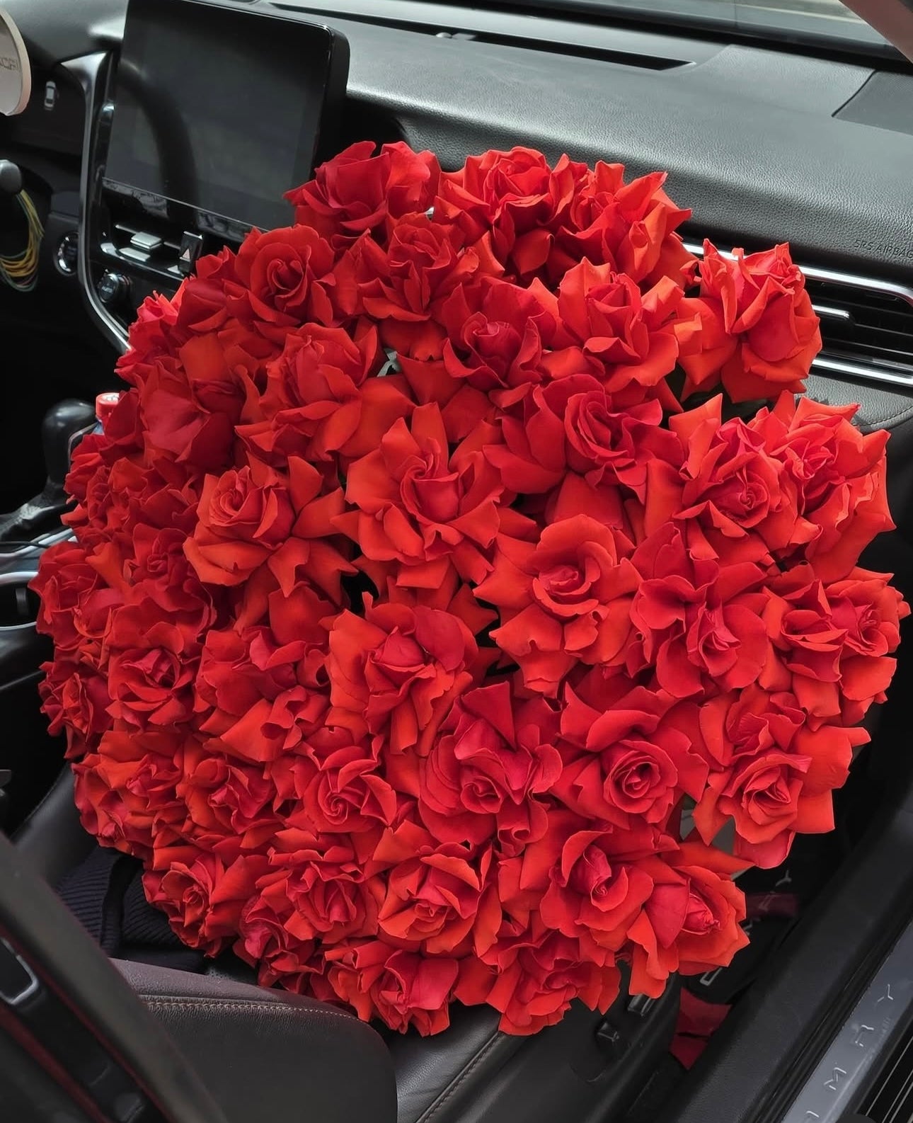 «Red romance» red french roses