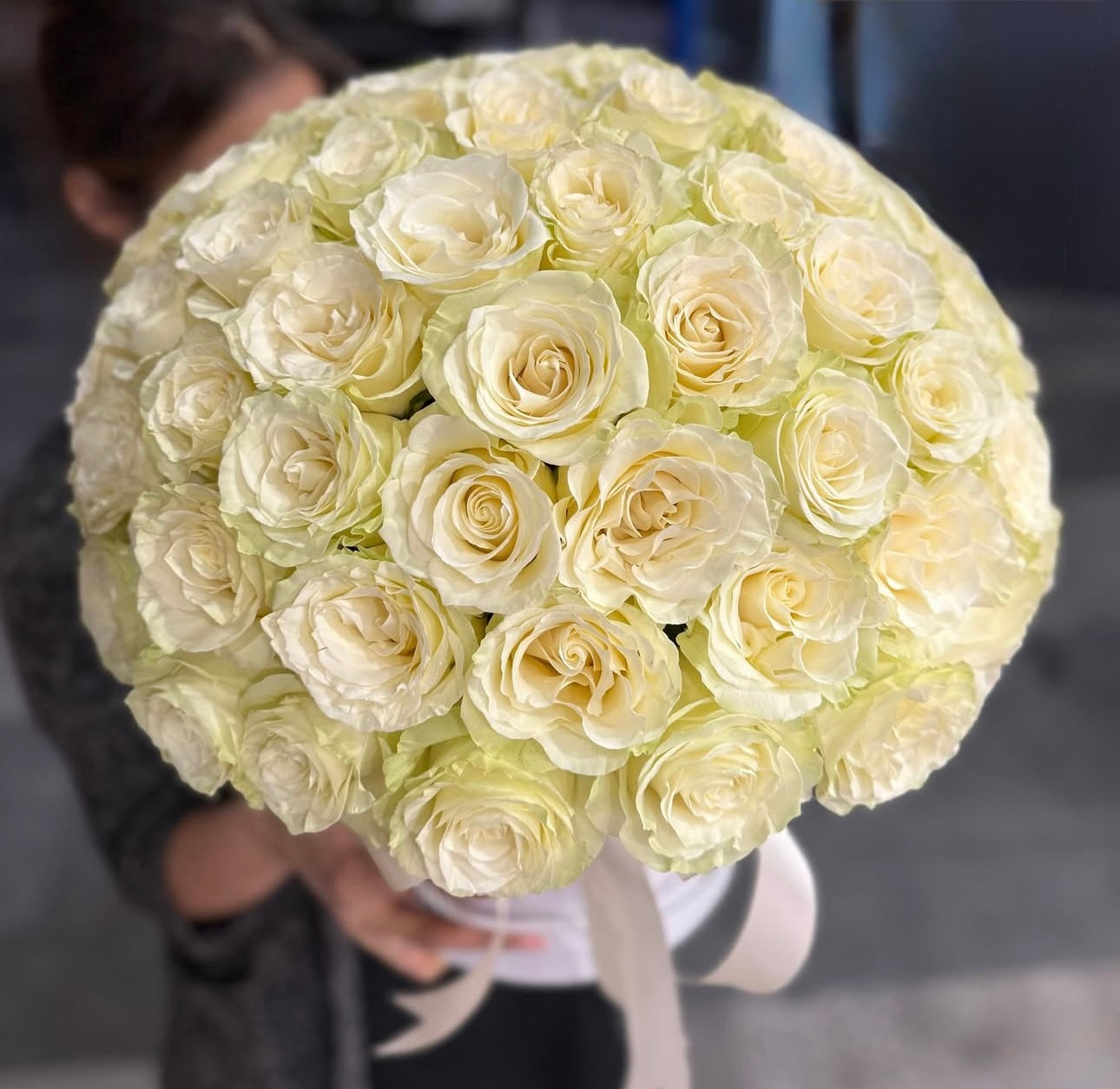 «White roses» box