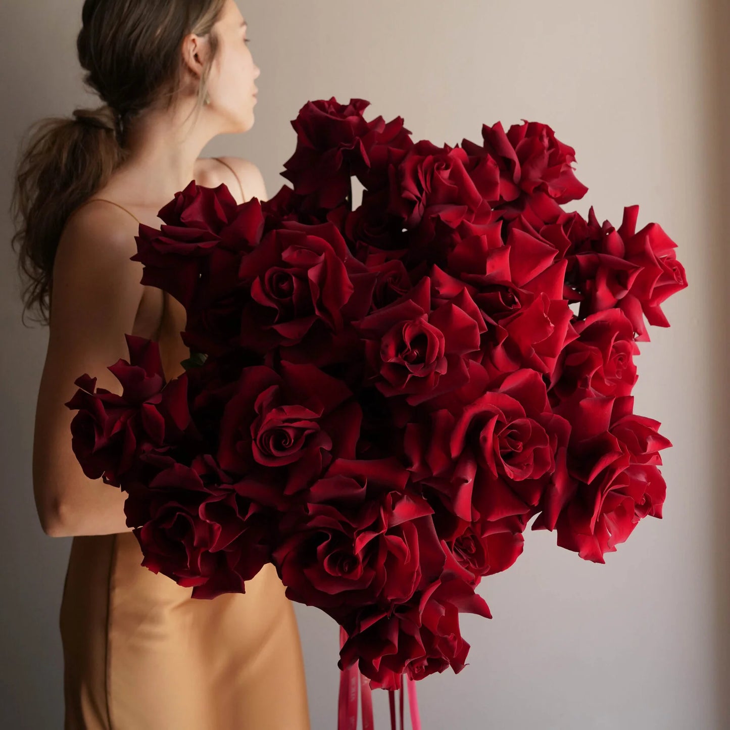 «Deep passion» french red roses