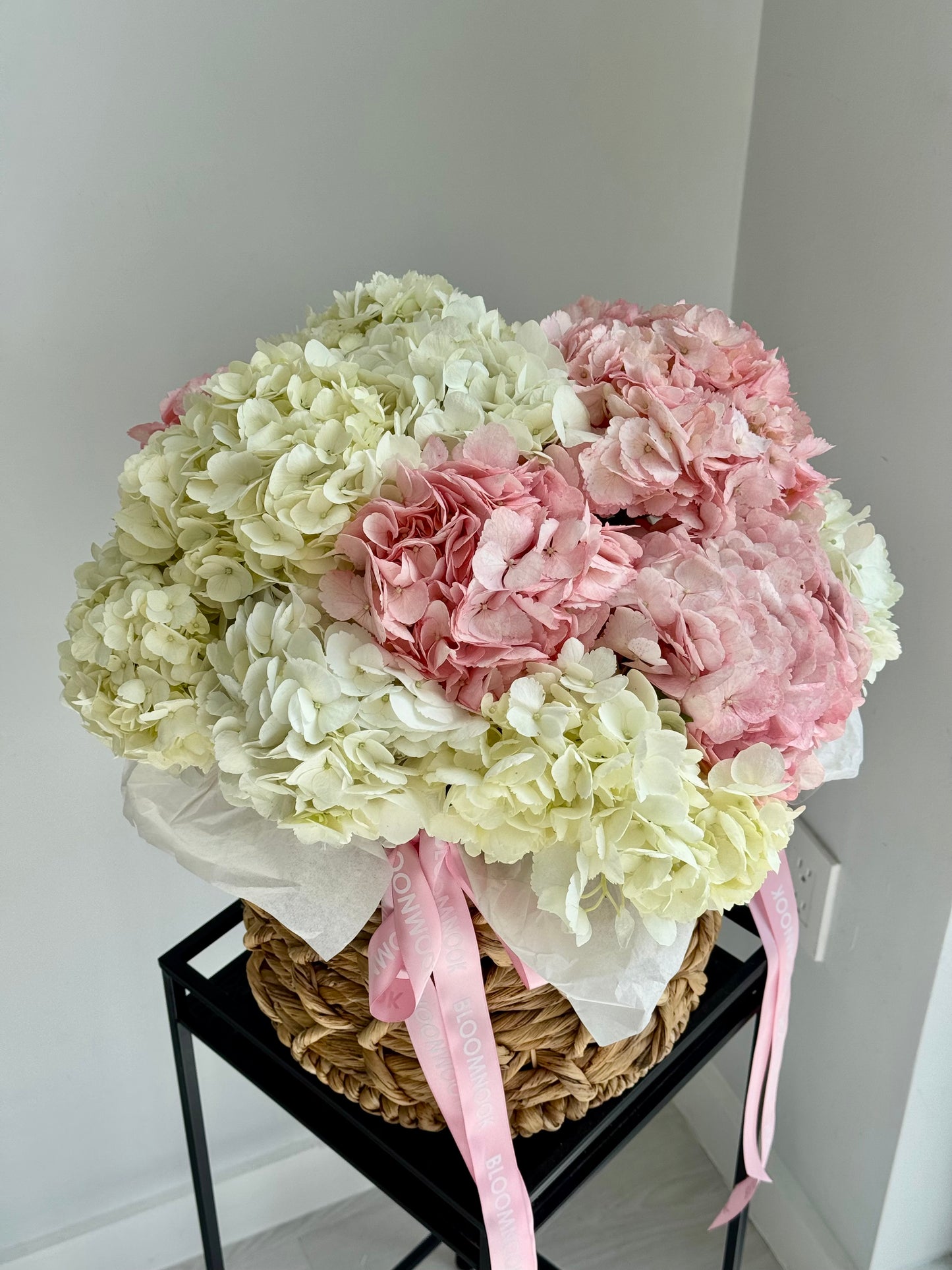 Fluffy basket with hydrangeas