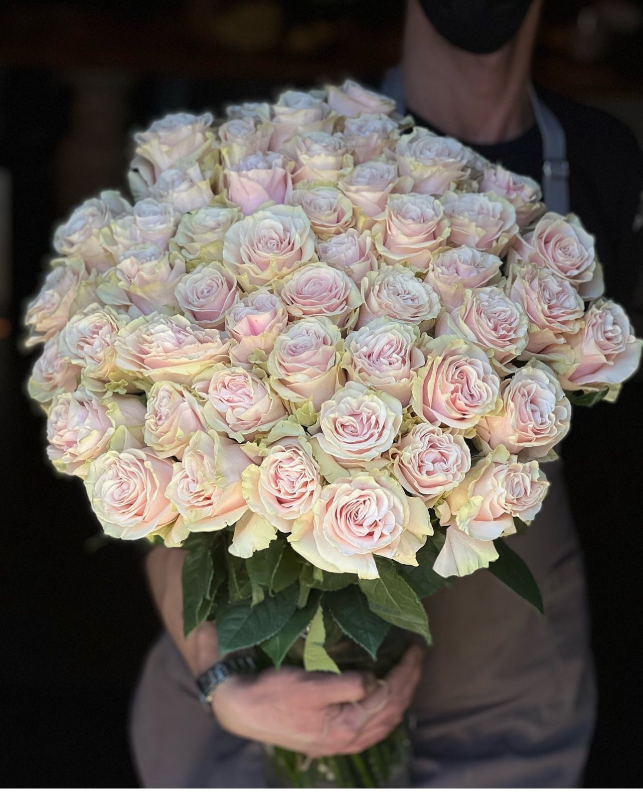 «Pink Mondial» pink peony roses