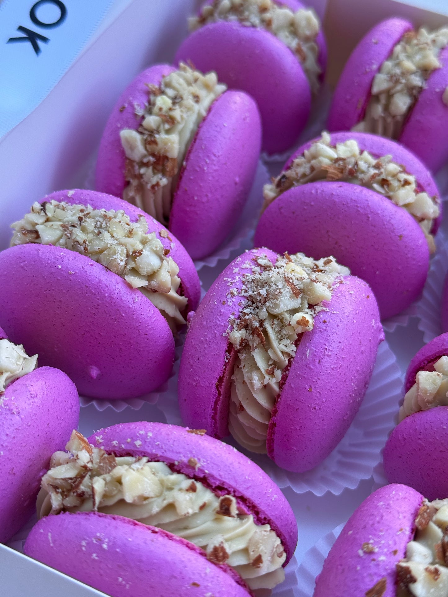 « Pistachio paradise» (Next day availability ) box of macarons