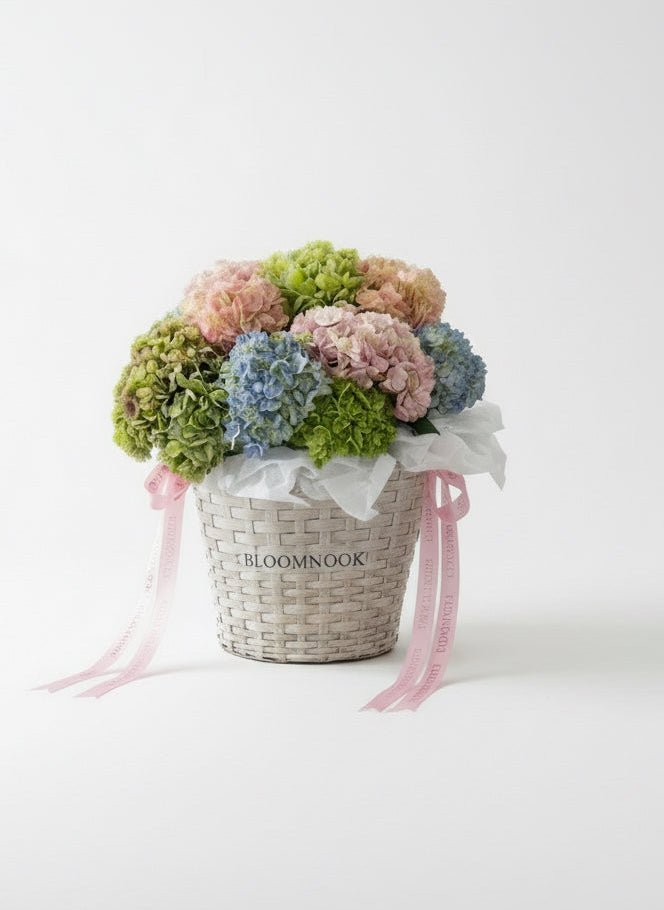 "Fluffy basket" with hydrangeas