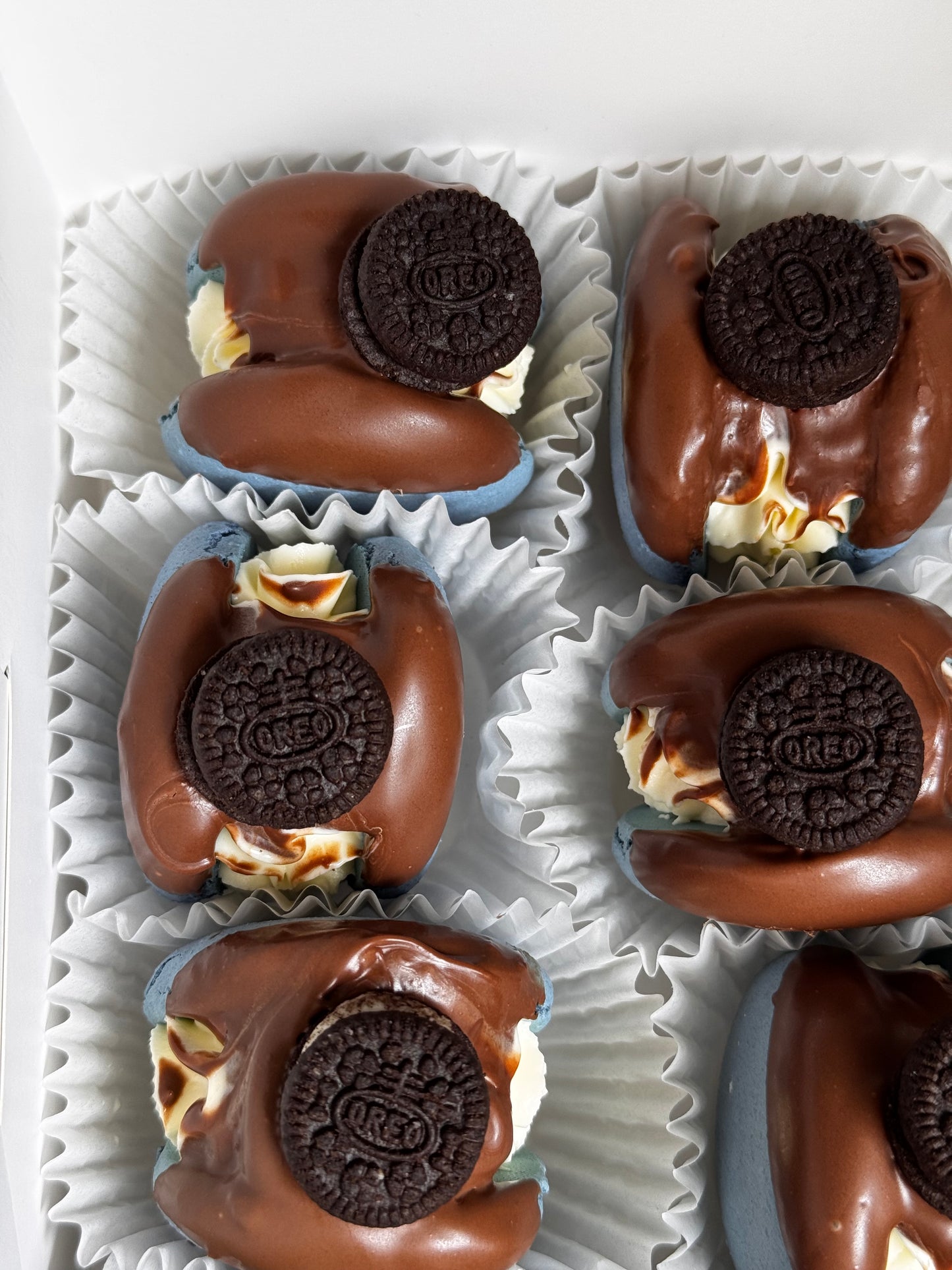 «Oreo» box of macaroons (Next day availability!)