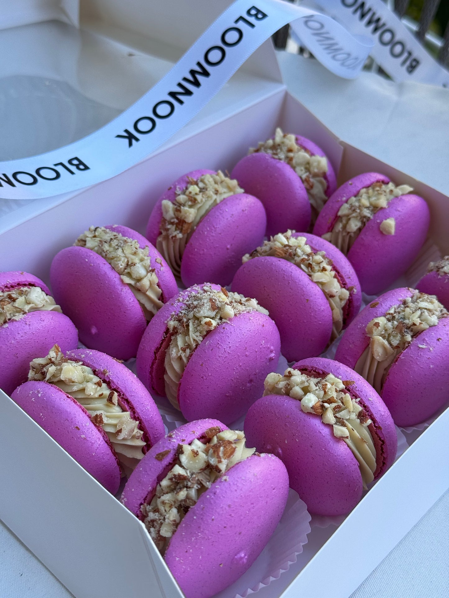 « Pistachio paradise» (Next day availability ) box of macarons