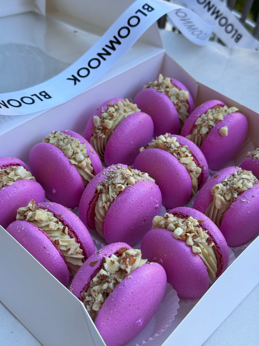 « Pistachio paradise» (Next day availability ) box of macarons