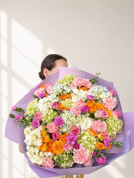 «Dopamine» Bouquet hydrangeas, carnation, spray roses